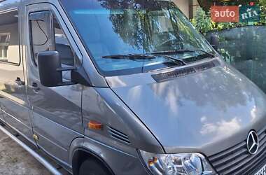 Грузовой фургон Mercedes-Benz Sprinter 2002 в 