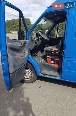 Грузовой фургон Mercedes-Benz Sprinter 2000 в 