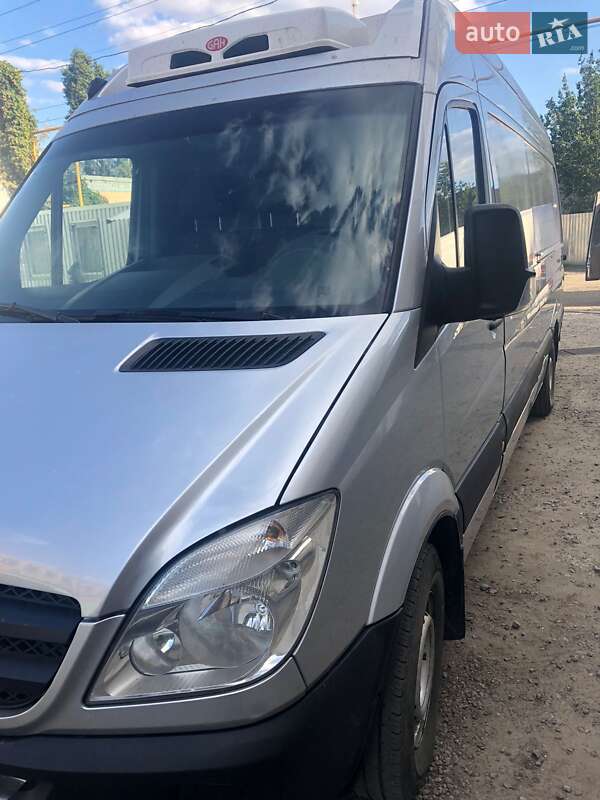 Вантажний фургон Mercedes-Benz Sprinter 2011 в Харкові