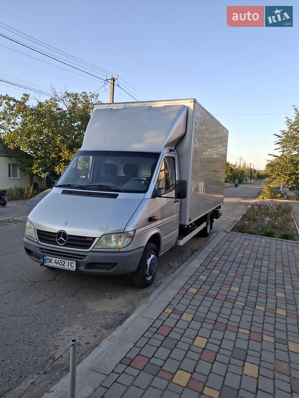 Mercedes-Benz Sprinter 2005