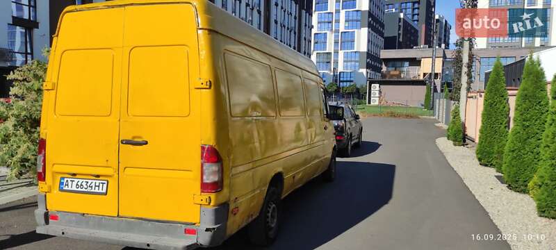 Грузовой фургон Mercedes-Benz Sprinter 2004 в Езуполе