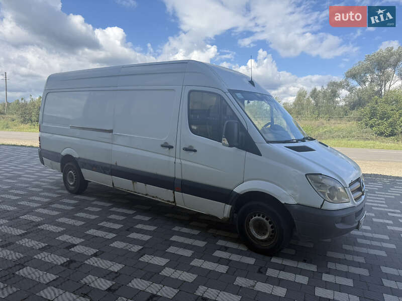 Грузовой фургон Mercedes-Benz Sprinter 2007 в Тячеве