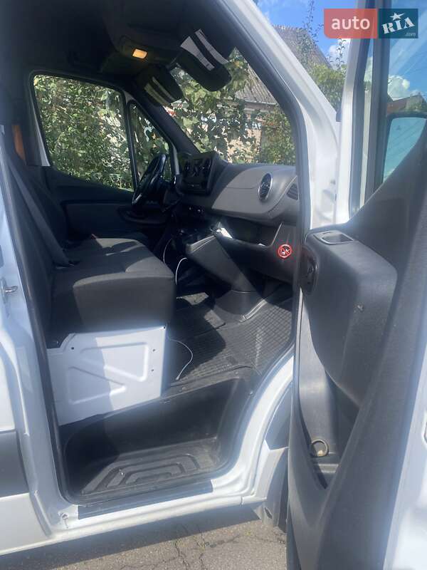 Грузовой фургон Mercedes-Benz Sprinter 2018 в Ровно фото 11 Грузовой фургон Mercedes-Benz Sprinter 2018 в Ровно
