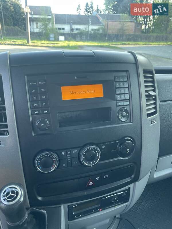 Вантажний фургон Mercedes-Benz Sprinter 2015 в Вінниці