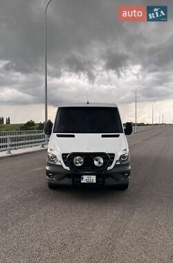Вантажний фургон Mercedes-Benz Sprinter 2014 в Рівному