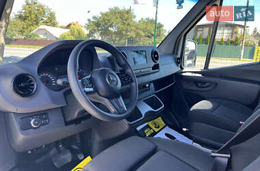 Грузовой фургон Mercedes-Benz Sprinter 2019 в 