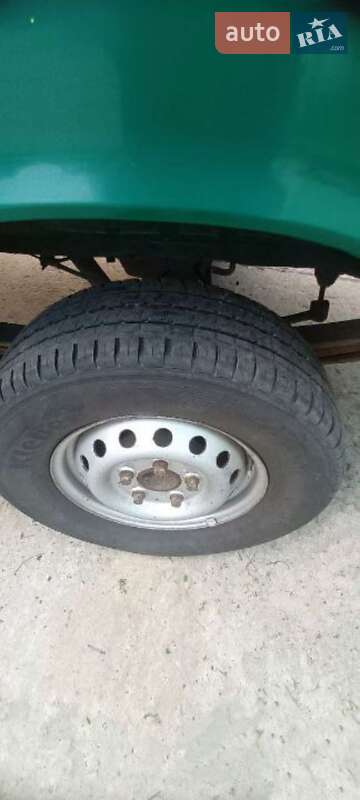 Вантажний фургон Mercedes-Benz Sprinter 2005 в Вараші