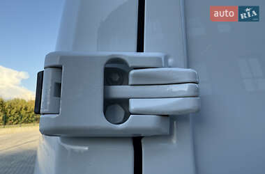 Грузовой фургон Mercedes-Benz Sprinter 2022 в 