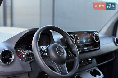 Грузовой фургон Mercedes-Benz Sprinter 2022 в 