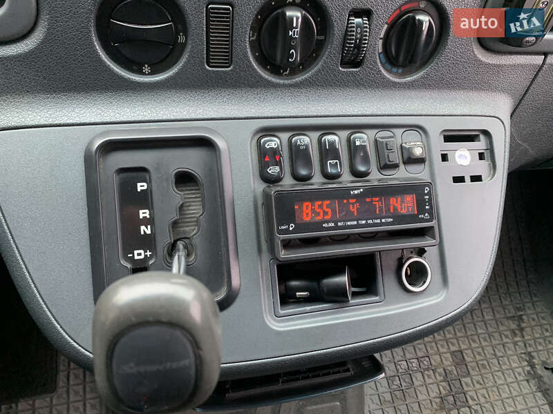 Микроавтобус Mercedes-Benz Sprinter 2006 в Нововолынске