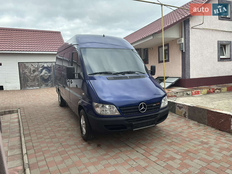 Грузовой фургон Mercedes-Benz Sprinter 2004 в Тернополе