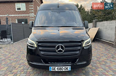 Грузовой фургон Mercedes-Benz Sprinter 2022 в 