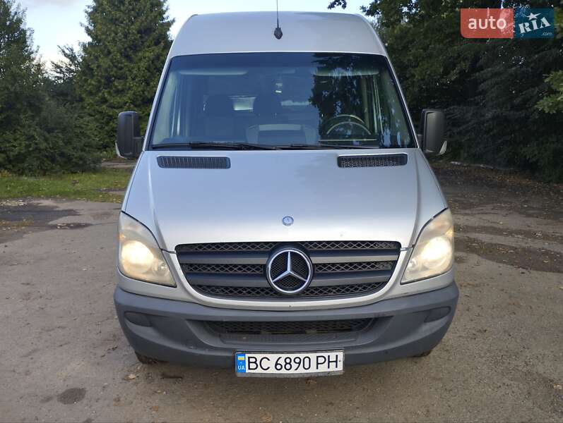 Вантажний фургон Mercedes-Benz Sprinter 2009 в 
