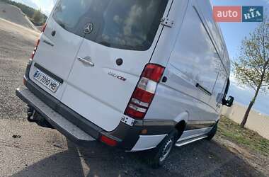 Грузовой фургон Mercedes-Benz Sprinter 2010 в 