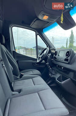 Грузопассажирский фургон Mercedes-Benz Sprinter 2023 в 
