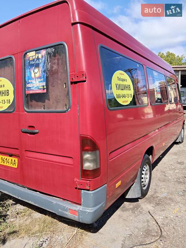 Городской автобус Mercedes-Benz Sprinter 2000 в Кривом Роге