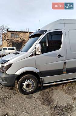 Грузовой фургон Mercedes-Benz Sprinter 2015 в 
