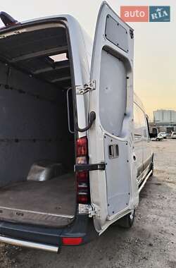 Грузовой фургон Mercedes-Benz Sprinter 2015 в 
