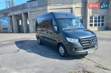 Грузовой фургон Mercedes-Benz Sprinter 2021 в 