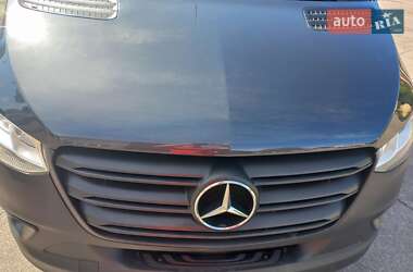 Грузовой фургон Mercedes-Benz Sprinter 2021 в 