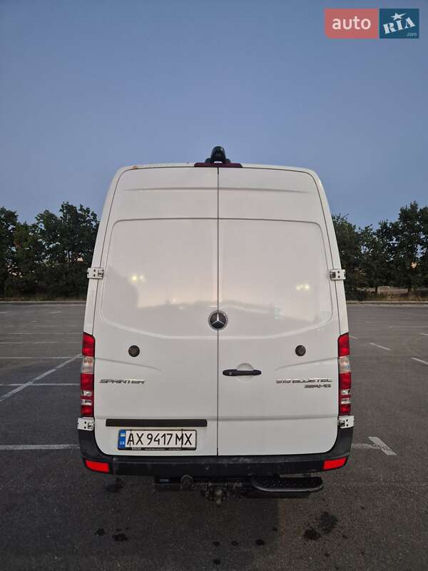 Грузовой фургон Mercedes-Benz Sprinter 2015 в Харькове