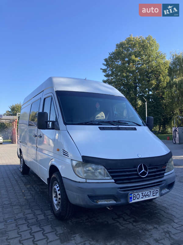 Грузовой фургон Mercedes-Benz Sprinter 2001 в Черновцах