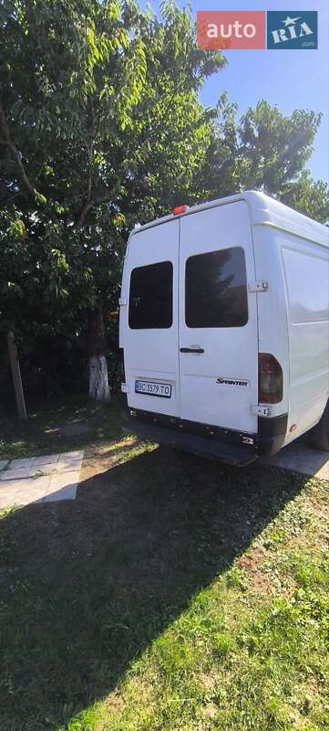 Грузовой фургон Mercedes-Benz Sprinter 2002 в 