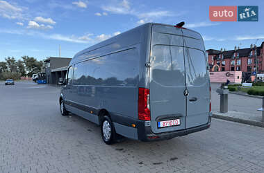 Грузовой фургон Mercedes-Benz Sprinter 2019 в 