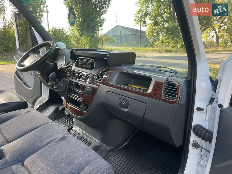 Грузовой фургон Mercedes-Benz Sprinter 2001 в Ярмолинцах