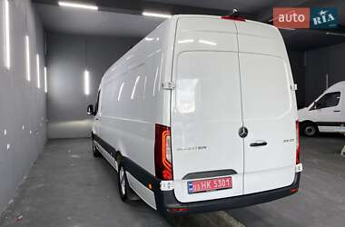 Грузовой фургон Mercedes-Benz Sprinter 2021 в 
