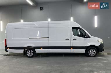 Грузовой фургон Mercedes-Benz Sprinter 2021 в 