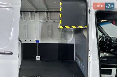 Грузовой фургон Mercedes-Benz Sprinter 2021 в 