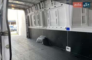 Грузовой фургон Mercedes-Benz Sprinter 2021 в 