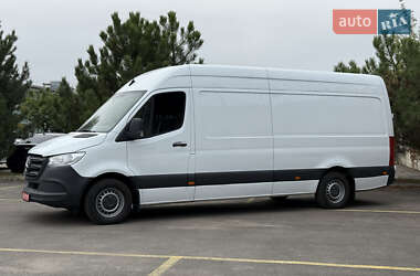 Грузовой фургон Mercedes-Benz Sprinter 2021 в 