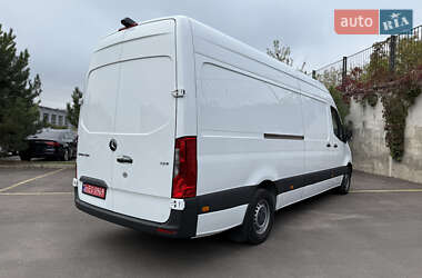 Грузовой фургон Mercedes-Benz Sprinter 2021 в 