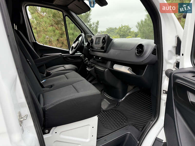 Вантажний фургон Mercedes-Benz Sprinter 2021 в Рівному