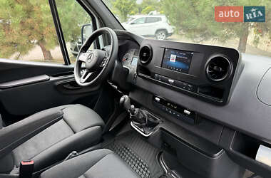 Грузовой фургон Mercedes-Benz Sprinter 2021 в 