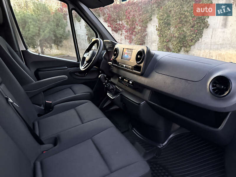 Вантажний фургон Mercedes-Benz Sprinter 2021 в Рівному