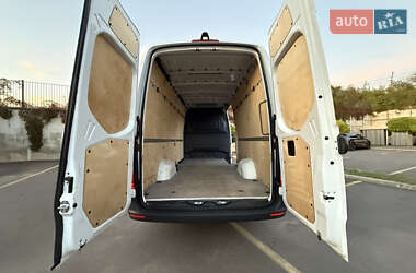 Грузовой фургон Mercedes-Benz Sprinter 2021 в 
