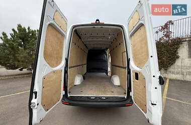 Грузовой фургон Mercedes-Benz Sprinter 2021 в 