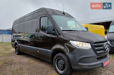 Грузовой фургон Mercedes-Benz Sprinter 2021 в 