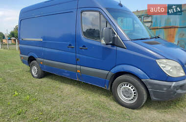 Грузовой фургон Mercedes-Benz Sprinter 2012 в 