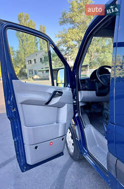 Грузовой фургон Mercedes-Benz Sprinter 2016 в 