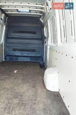 Грузовой фургон Mercedes-Benz Sprinter 2010 в 