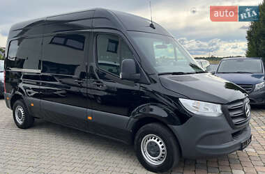 Грузовой фургон Mercedes-Benz Sprinter 2022 в 