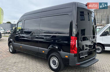 Грузовой фургон Mercedes-Benz Sprinter 2022 в 