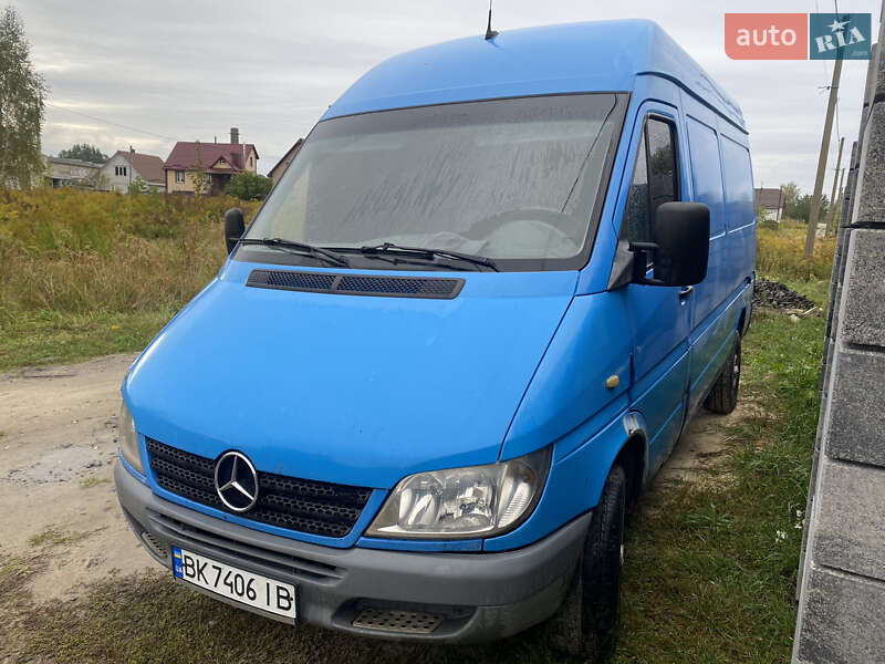 Mercedes-Benz Sprinter 2005