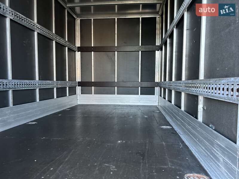 Грузовой фургон Mercedes-Benz Sprinter 2018 в Стрые
