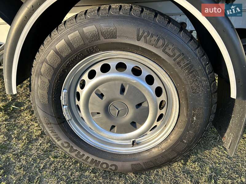 Грузовой фургон Mercedes-Benz Sprinter 2018 в Стрые