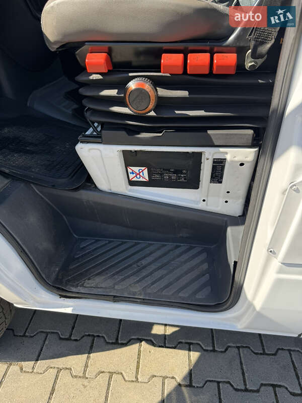 Вантажний фургон Mercedes-Benz Sprinter 2005 в Заболотові